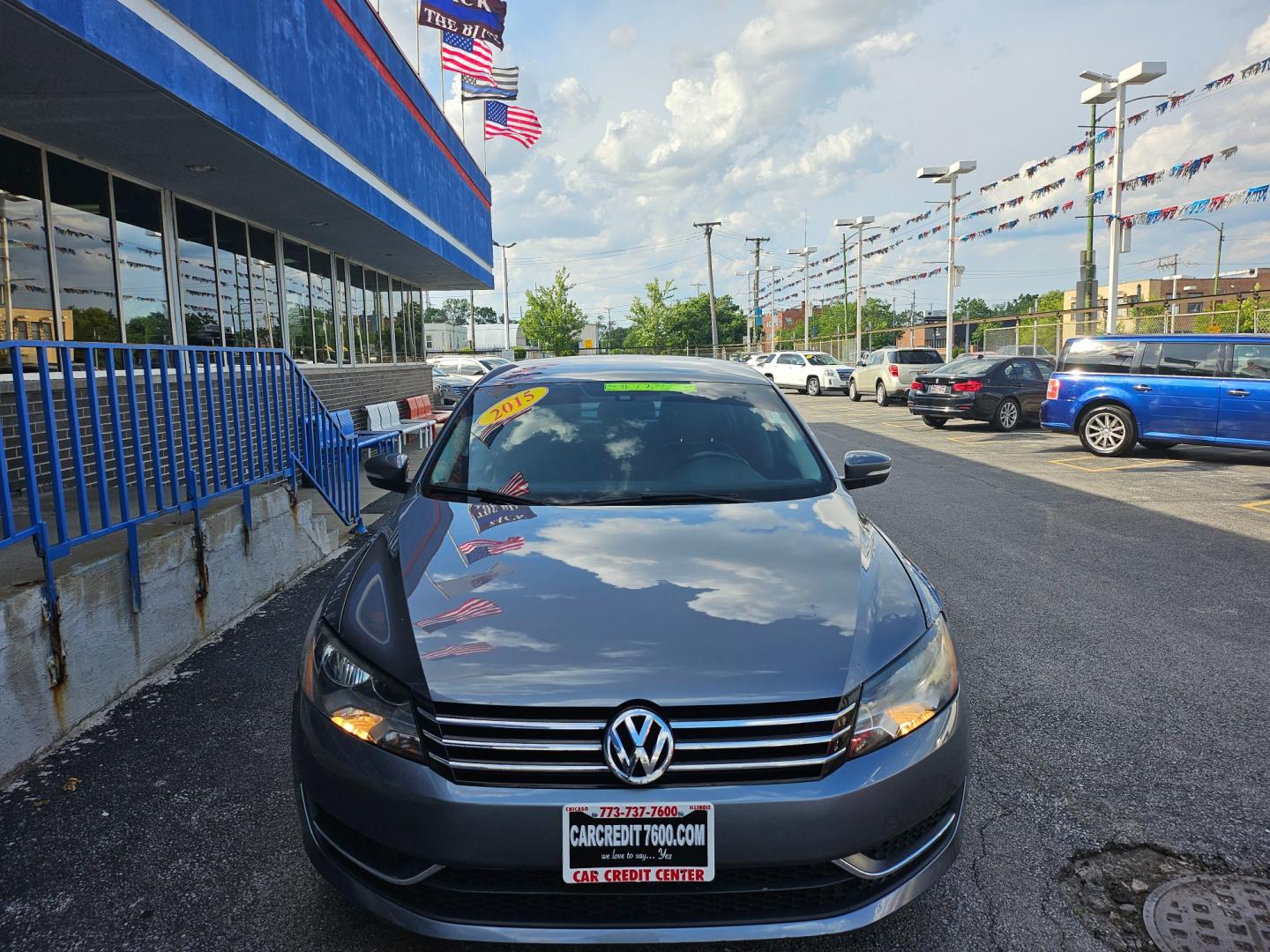 2015 GRAY Volkswagen Passat Wolfsburg Edition 6A (1VWAT7A34FC) with an 1.8L L4 TURBO DIESEL engine, 6-Speed Automatic transmission, located at 7600 S Western Ave., Chicago, IL, 60620, (773) 918-3980, 0.000000, 0.000000 - Photo#2